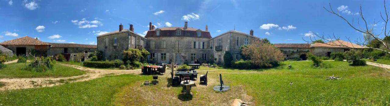 Eco Logis de Chantegrolle Champagne-Mouton Extérieur photo